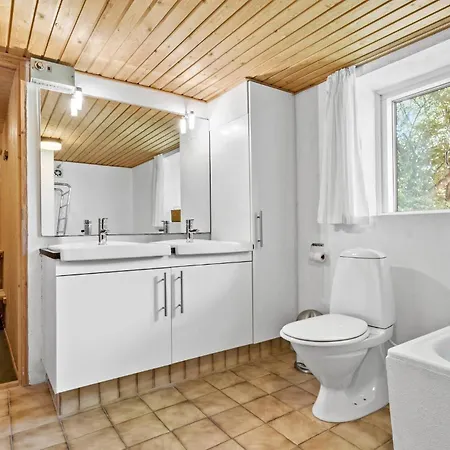 Дом отдыха In With Sauna